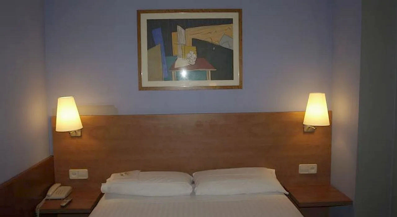 Chic & Basic Velvet Otel Barselona