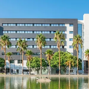 https://vincci-malaga.hotelsinnerja.org