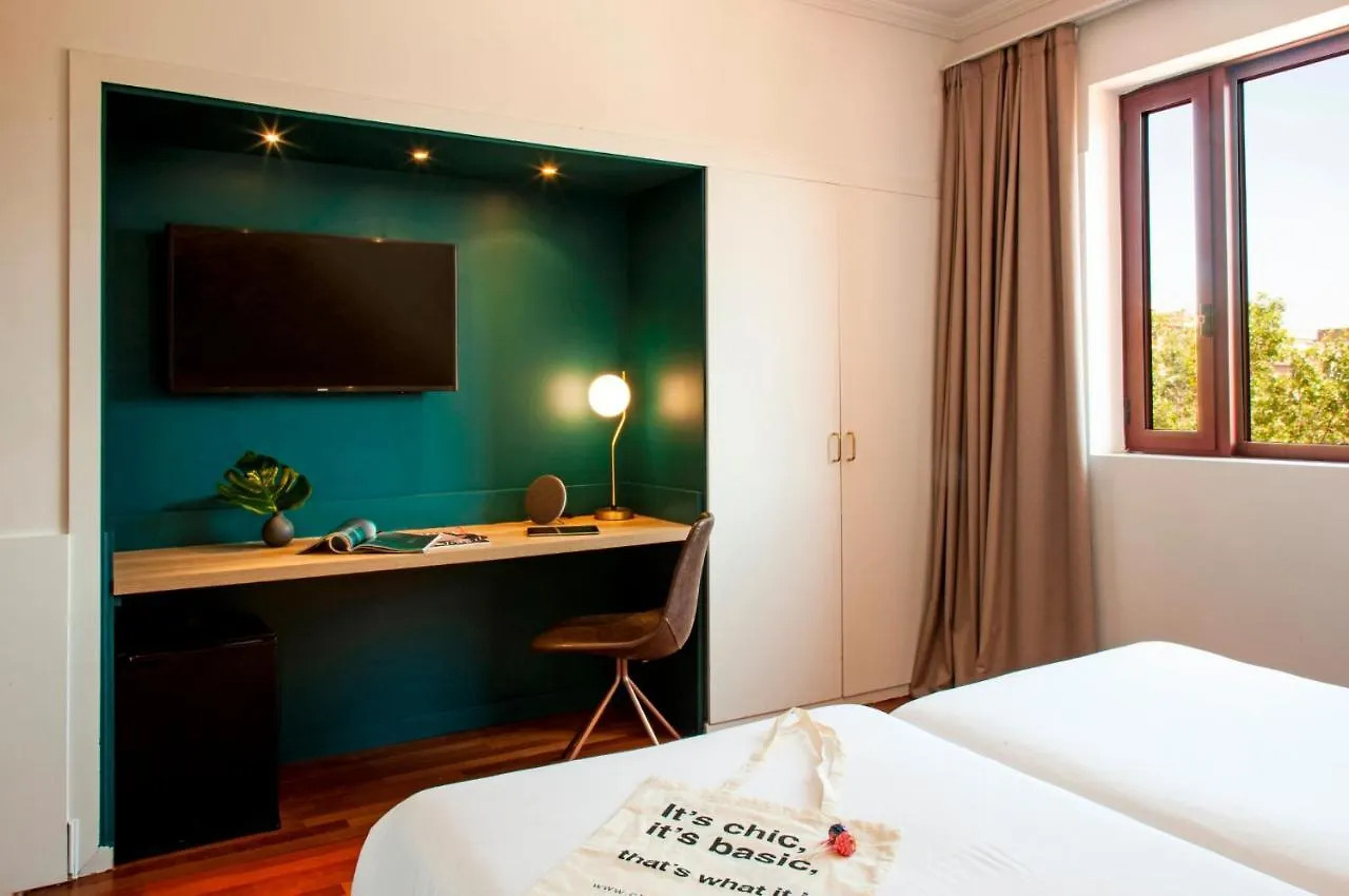 Chic & Basic Velvet Hotel Barcelona