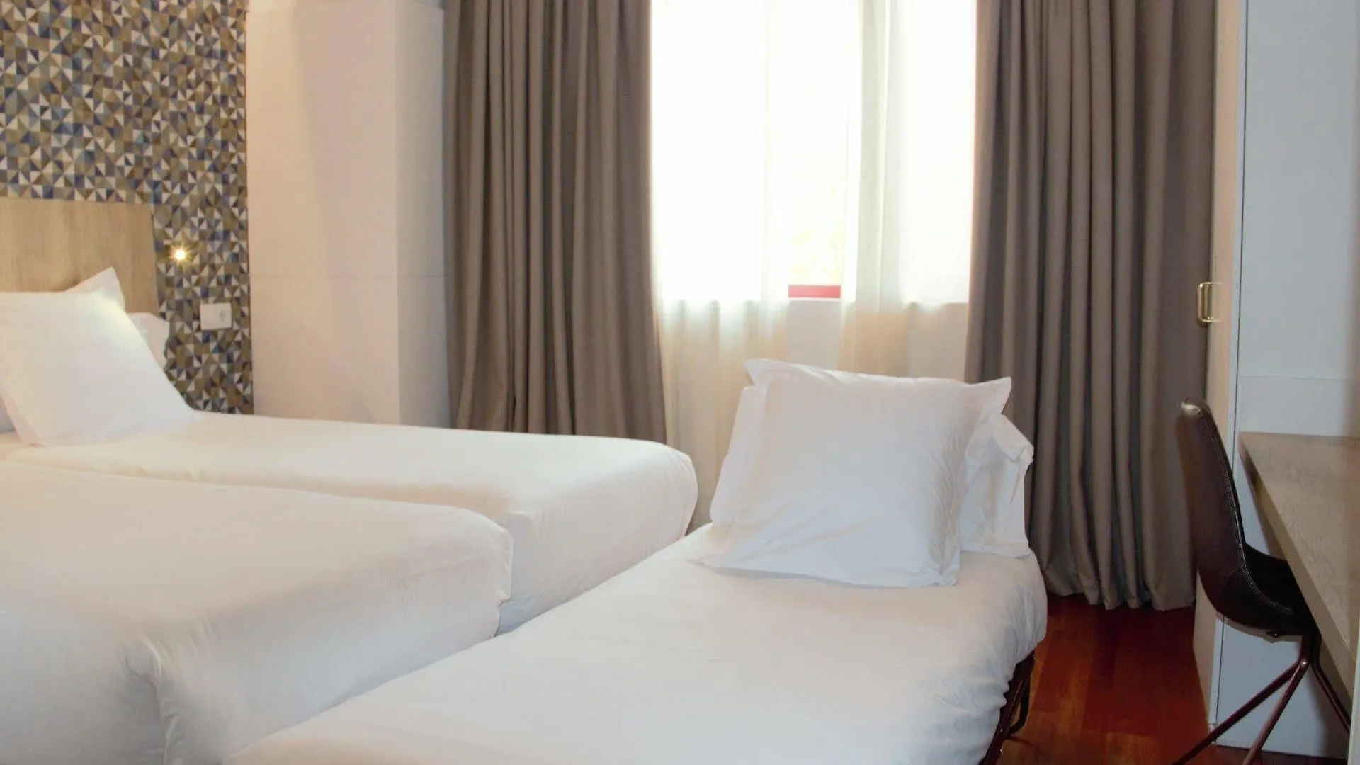 Hotel Chic & Basic Velvet Barcelona 3*,  España